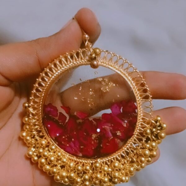 Half Rose resin earring - Image 3
